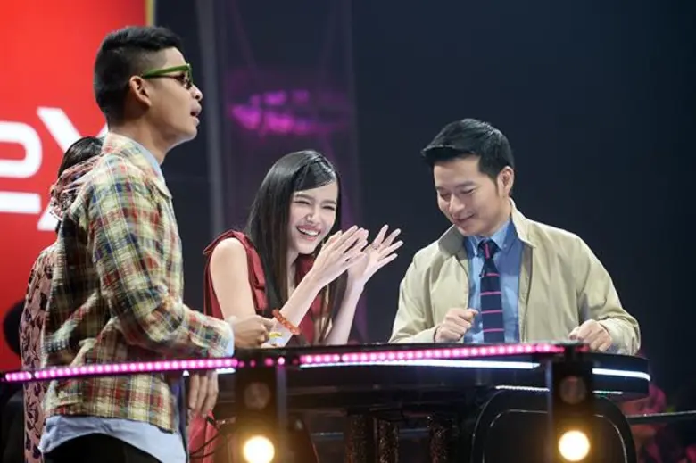 รายการ "ร้องแลกแจกเงิน" สัปดาห์นี้พบกับนางเอกสาวสวย...