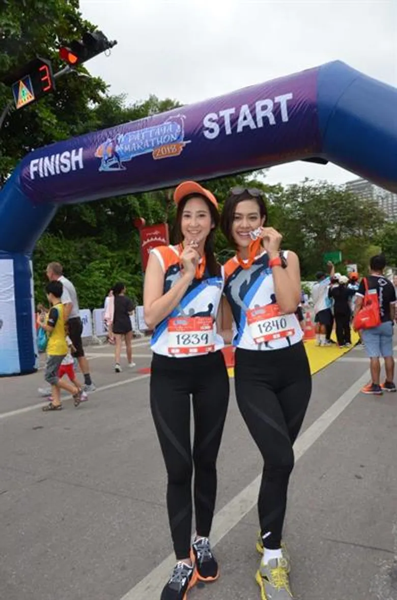 นักวิ่งปอดเหล็กนับหมื่นชีวิต ร่วมงาน “พัทยามาราธอน ประจำปี 2561 โดยมี เบอร์นาร์ด คิปลาแกต คิบิโล (Bernard Kiplangat Kibilo) ชาวเคนยา และ แอ๊ปทิว วูบาเร็ก อายาริว (Abtew Wubhareg Ayalew) ชาวเอธิโอเปีย คว้าแชมป์โอเวอร์ออล