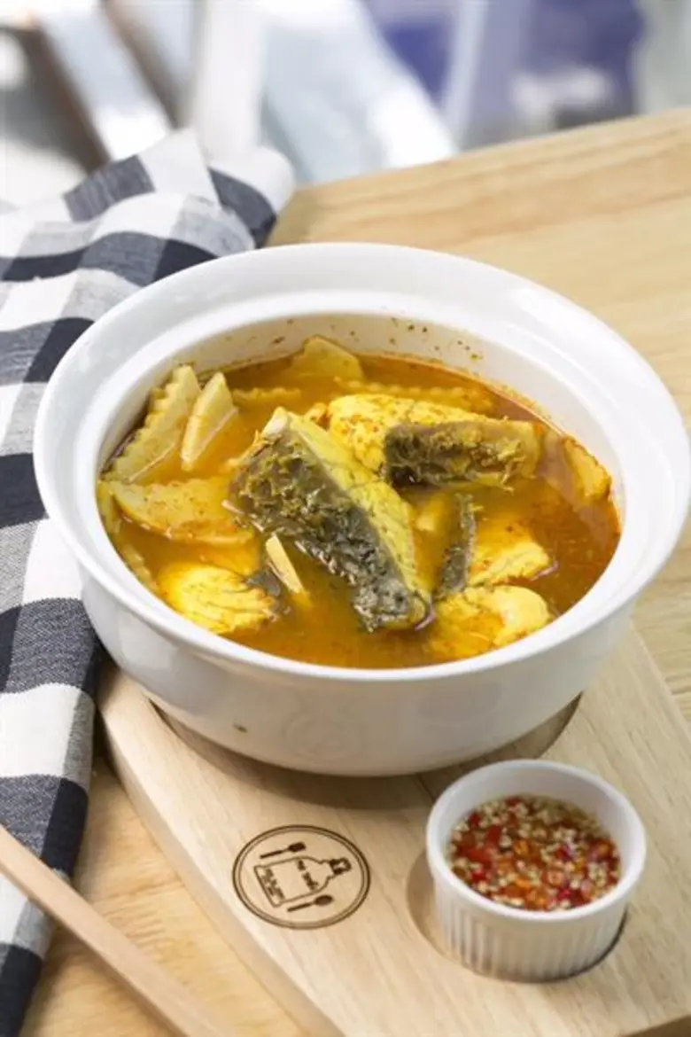 ลิ้มรสอาหารไทยใต้ฉบับร้าน “คอ ระฆัง”