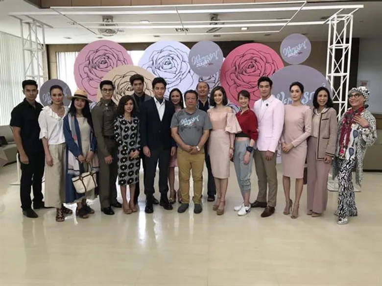 “ป้าแจ๋ว-ยุทธนา” ถือฤกษ์ดี ลั่นฆ้องบวงสรวง “พยากรณ์ซ่อนรัก ” จับคู่ขวัญคู่ใหม่ “เจมส์-จิรายุ” ประกบ “ไอซ์- ปรีชญา” ลงตัวเป๊ะ