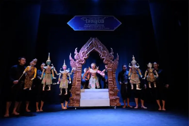 โครงการเอเชียทีค เดอะริเวอร์ฟร้อนท์ นำโดย...