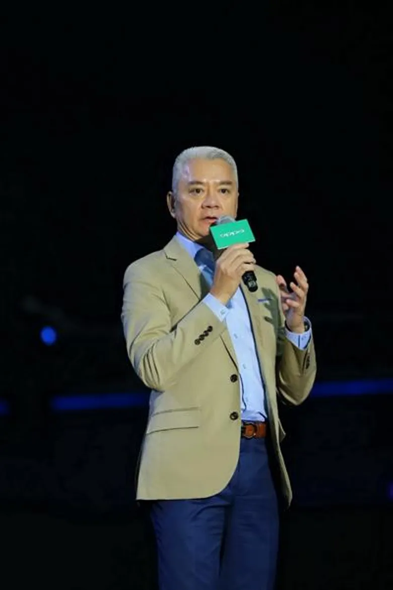 'ออปโป้’ ทำเซอร์ไพรส์กลางงานฉลอง 10 ปี! เปิดตัว OPPO Find X ดีไซน์แห่งอนาคต ไร้รอยบาก-ซ่อนกล้อง 3D ราคา 29,990 บาท พร้อมรุ่น Automobili Lamborghini Editionกับนวัตกรรมชาร์จไวล่าสุดSuperVOOCราคา 49,990 บาท