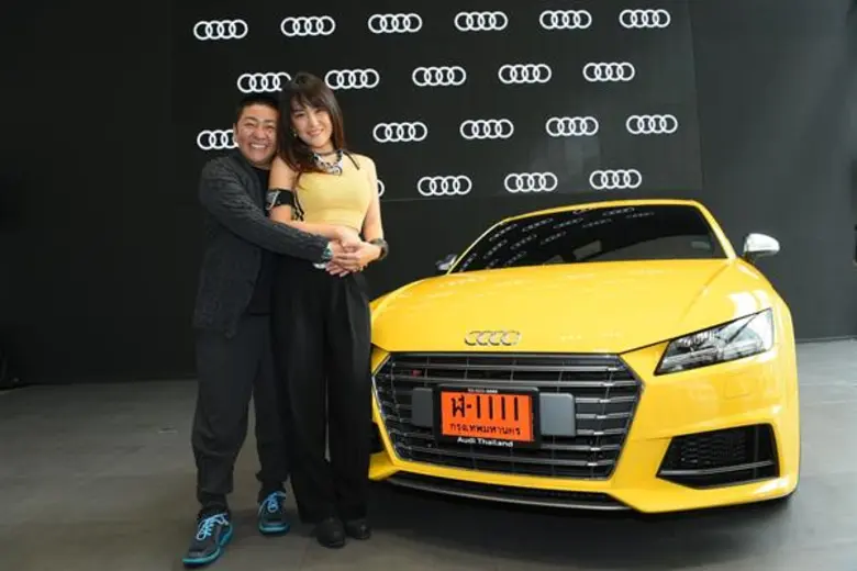 ป๋าต๊อบสุดเฮง จากการจับรางวัลคว้ารถสปอร์ตสุดยอดปรารถนา Audi TTS พร้อมจัดหนักเซอร์ไพรส์ “ปีใหม่” กรี๊ดบ้านแตก!!!