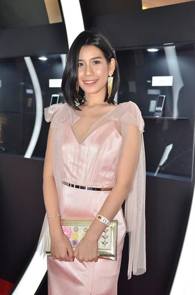 เซเลบฯ เก๋ๆ แชร์ฟังก์ชั่นโดนๆ ของสมาร์ทโฟนคู่ใจ ในงาน “OPPO 10th Year Anniversary”