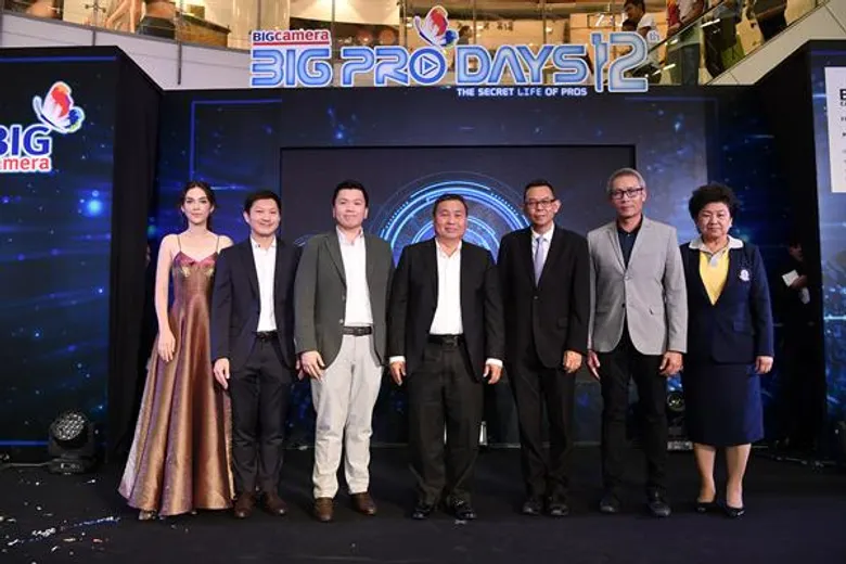แมท ภีรนีย์ นำทัพคนบันเทิง อวดภาพถ่ายโมเมนต์เปลี่ยนชีวิต ในงาน บิ๊ก คาเมร่า บิ๊ก โปร เดย์ 2018