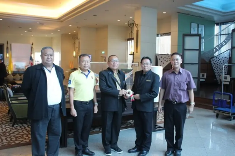 นายมนูญ วุฒิ ผู้จัดการทั่วโรงแรมเซ็นทาราห...