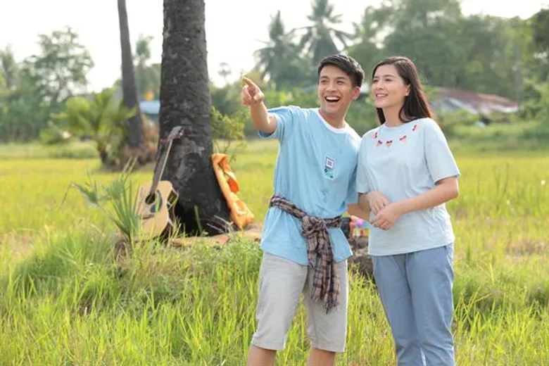 “GMM25” เอาใจคอลูกทุ่ง จับคู่ “เต๋า-โฟกัส” ลงจอด้วยกันครั้งแรกใน “มนต์ฮักทรานซิสเตอร์”