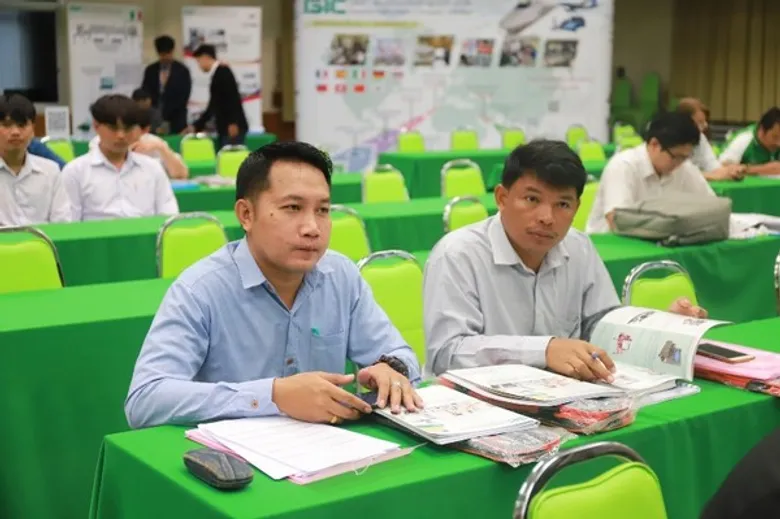 มทร.อีสาน จัดโครงการอบรมการพัฒนาบุคลากรเพื่อรองรับการถ่ายทอดเทคโนโลยีระบบขนส่งทางราง เตรียมต่อยอดการขนส่งระบบรางของประเทศ