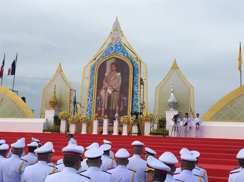 ส.ป.ก.ร่วมพิธีทำบุญตักบาตรและถวายสัตย์ปฏิญาณเป็นข้าราชการที่ดีและพลังของแผ่นดิน เนื่องในวันเฉลิมพระชนมพรรษา สมเด็จพระเจ้าอยู่หัว วันที่ 28 กรกฎาคม 2561