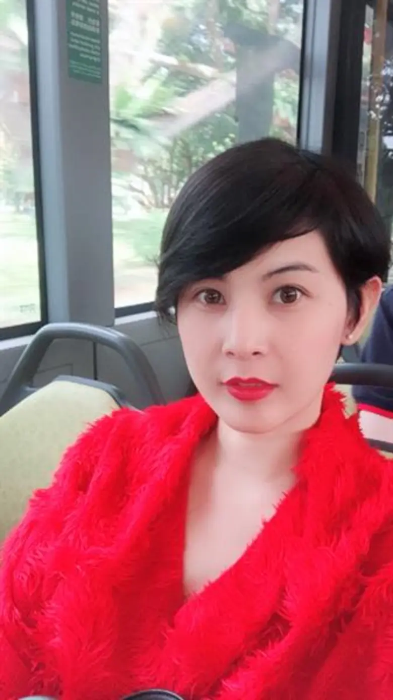 ครีม ธิชาชา ลุยธุรกิจเต็มสูบ!!! แต่ไม่ทิ้งวงการ ดีใจจบ ดร. เป็นของขวัญให้แม่