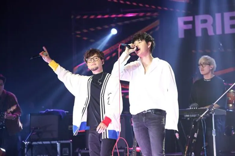 ไม่ต้องพูดเยอะ Room 39 ปะทะ The Toy กรี๊ดสนั่น ลั่นคัฟเวอร์ไนท์ ไลฟ์