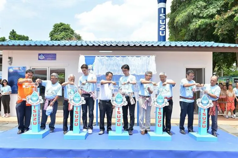 อีซูซุเดินหน้าสานต่อโครงการ “อีซูซุให้น้ำ...เพื่อชีวิต” แก่โรงเรียนบ้านหนองตะไก้ จังหวัดนครราชสีมา เป็นแห่งที่ 30