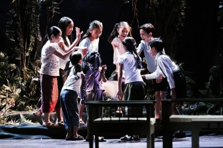 นักแสดงเด็กมีความสามารถมากมาย ทั้งร้องเพล...