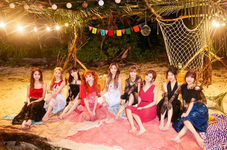 คัมแบ็คกี่ครั้งก็ปังได้ใจ! “ทไวซ์” ส่ง Dance The Night Away ฮิตสนั่นวงการ ก่อนมาไทยชวนแฟนบอย-แฟนเกิร์ลเต้นใน 'ทไวซ์แลนด์ โซน ทู’ 18 ส.ค.นี้