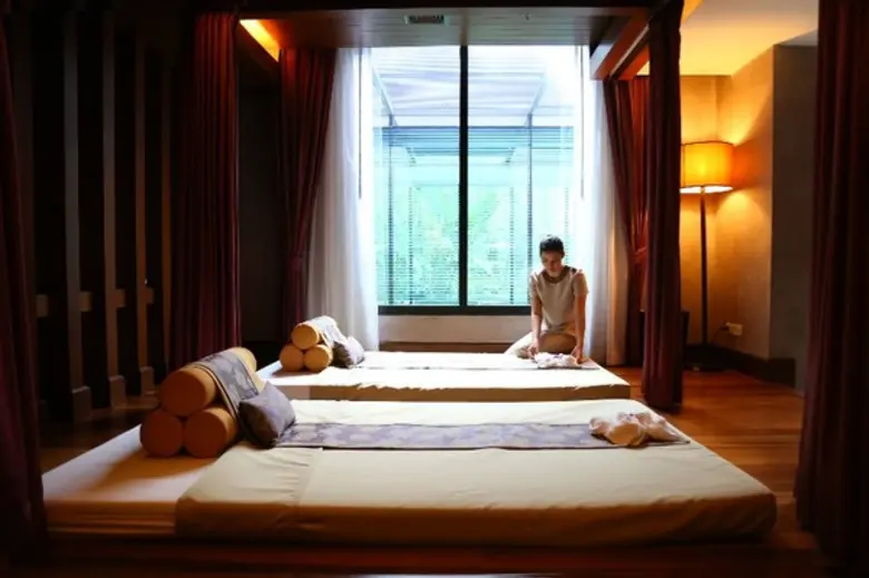 นวดตัวผ่อนคลายไปกับ "เอ็กโซติก ไทย รีทรีต...