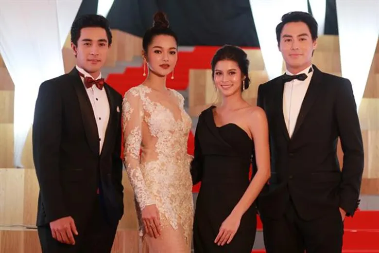 สกู๊ปละคร นางบาป เสนอเป็นตอนแรก ออกอากาศ วันพฤหัสบดีที่ 9 สิงหาคม หลังข่าวภาคค่ำทางช่อง 3