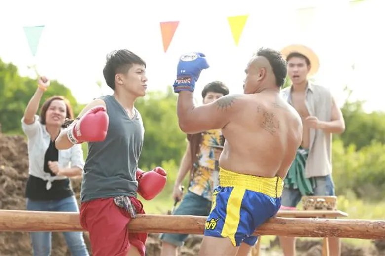 “เต๋า” โชว์ลีลาต่อยมวยทะเลสุดมันส์ ใน “มนต์ฮักทรานซิสเตอร์”