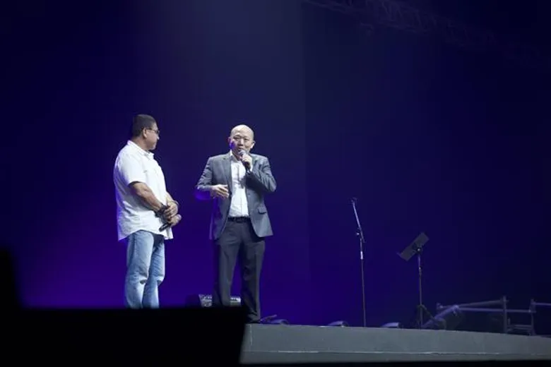 แฟนเพลงยกนิ้ว คอนเสิร์ตบอยโกฯ ภาค 2 สุดคุ้มมีครบทุกรส จัดหนักศิลปินร่วมโชว์แน่นเวที พี่ตูนก็มา! ประทับใจทุกช่วง