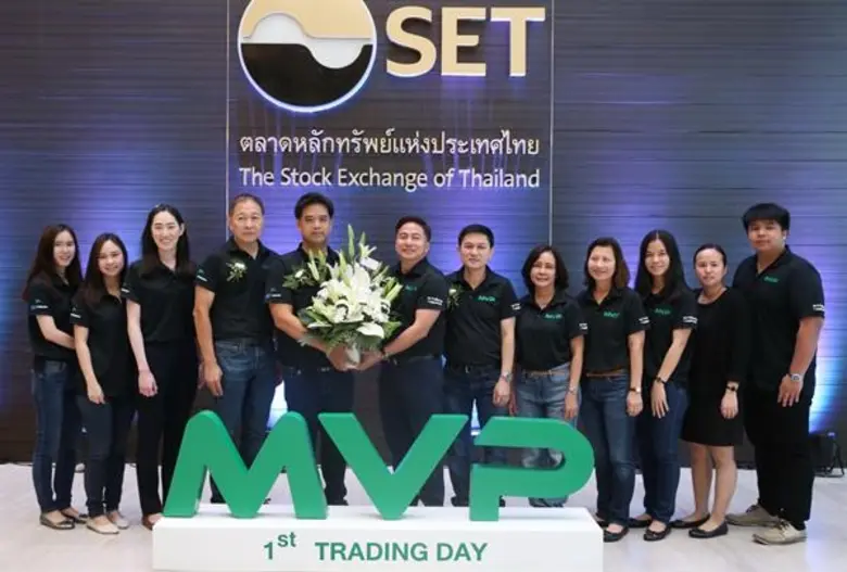 นายสมภพ ศักดิ์พันธ์พนม (ที่ 7 จากขวา) ประ...
