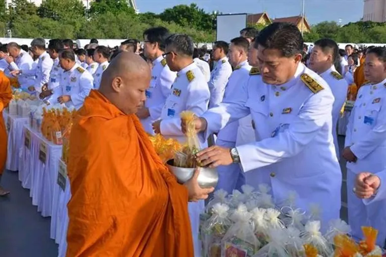ส.ป.ก.ร่วมพิธีทำบุญตักบาตรและลงนามถวายพระพรเนื่องในโอกาสวันเฉลิมพระชนมพรรษา ๘๖ พรรษา สมเด็จพระนางเจ้าสิริกิติ์ พระบรมราชินีนาถ ในรัชกาลที่๙ ๑๒ สิงหาคม ๒๕๖๑ ณ มณฑลพิธีท้องสนามหลวง และพระบรมมหาราชวัง