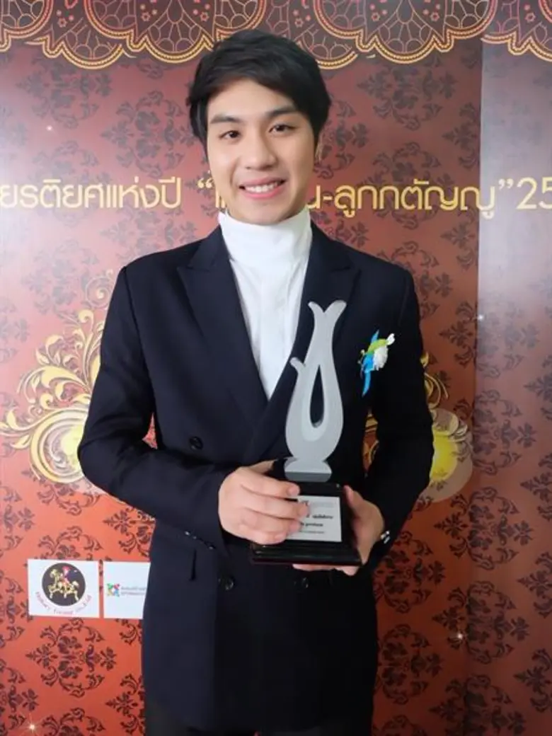 น่าชื่นชมจริงๆ สำหรับ "ไวท์-ณวัชร์ พุ่มโพ...
