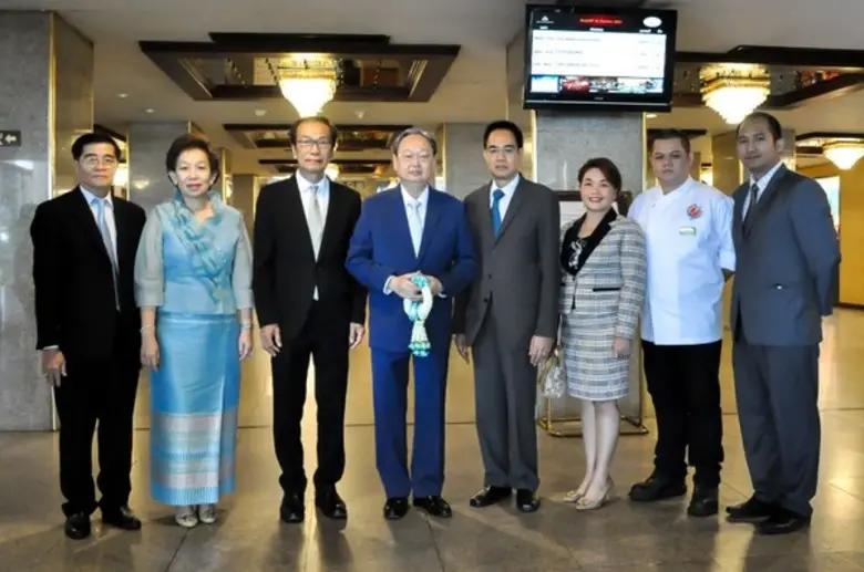 นายสนธิรัตน์ สนธิจิรวงศ์ รัฐมนตรีว่าการกร...