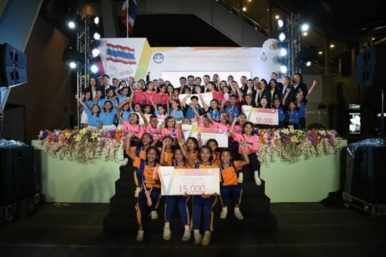 โรงเรียนนาครัวฯแชมป์บริหารกายหน้าเสาธง ประจำปี 2561