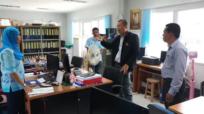 หัวหน้าผู้ตรวจราชการส.ป.ก.ตรวจติดตามความก้าวหน้าโครงการไทยนิยมยั่งยืน จังหวัดนราธิวาส