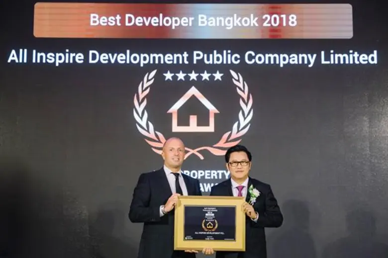 คุณธนากร ธนวริทธิ์ ประธานเจ้าหน้าที่บริหา...