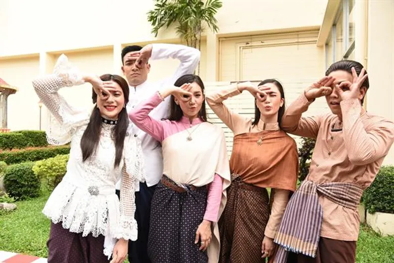 ภาพข่าว: บวงสรวงละคร “ปี่แก้วนางหงส์” ดัง ดัง ดัง ปัง ปัง ปัง