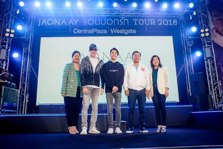 จบไปแล้วอย่างจุใจแฟนเพลงที่ได้ใกล้ชิดแบบต...