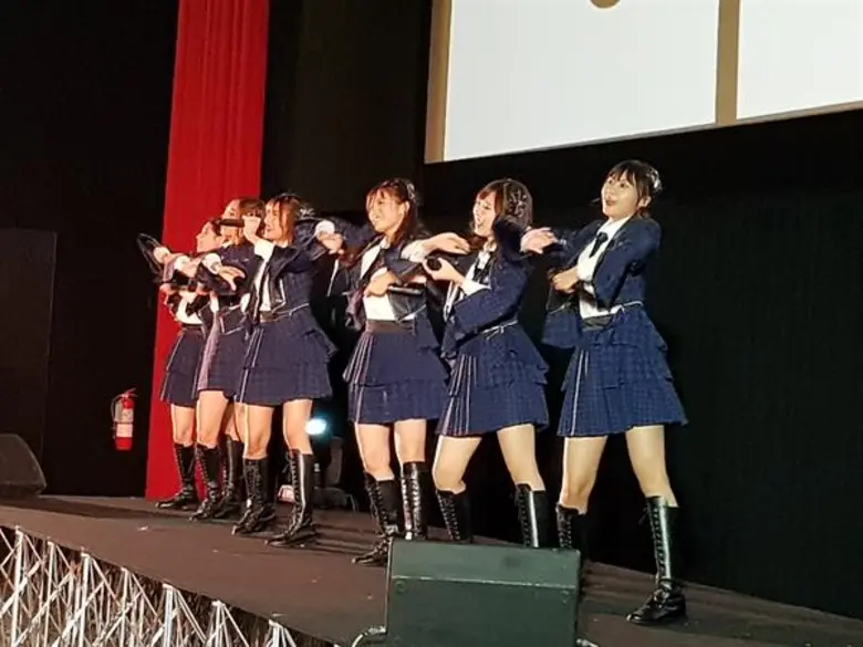 “BNK48 Girl Don't Cry” โอตะสุดฟิน! เมื่อ BNK48 และ เต๋อ นวพล บุกเซอร์ไพรส์ที่ โรงภาพยนตร์ MASTERCARD CINEMA เอส เอฟ เวิลด์ ซีเนม่า