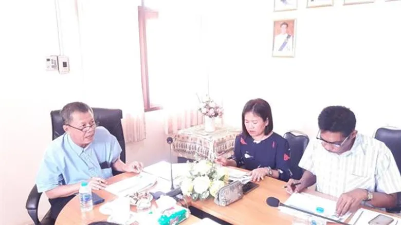 หัวหน้าผู้ตรวจราชการ ส.ป.ก.ประชุมติดตามความก้าวหน้าภารกิจ ส.ป.ก.และโครงการไทยนิยมยั่งยืนจังหวัดกระบี่ กำชับแนวทางให้ข้าราชการและเจ้าหน้าที่ ส.ป.ก ปฏิบัติหน้าที่ด้วยความซื่อสัตย์ สุจริต