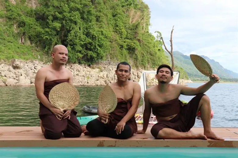 หลุดจักรวาล “พาราด็อกซ์” เสี่ยงดวงชุดใหญ่ แปลงร่างใส่บิกินี่-ชุดทาส ใน “พาด็อกซ์ทัวร์” 27 ส.ค.นี้