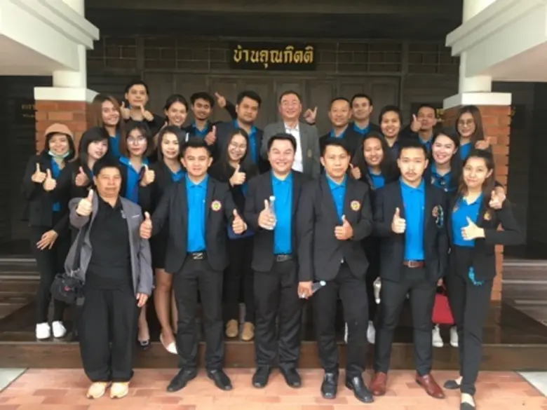 ดร.สมศักดิ์ ตันตาศนี ผู้อำนวยการหลักสูตรบ...