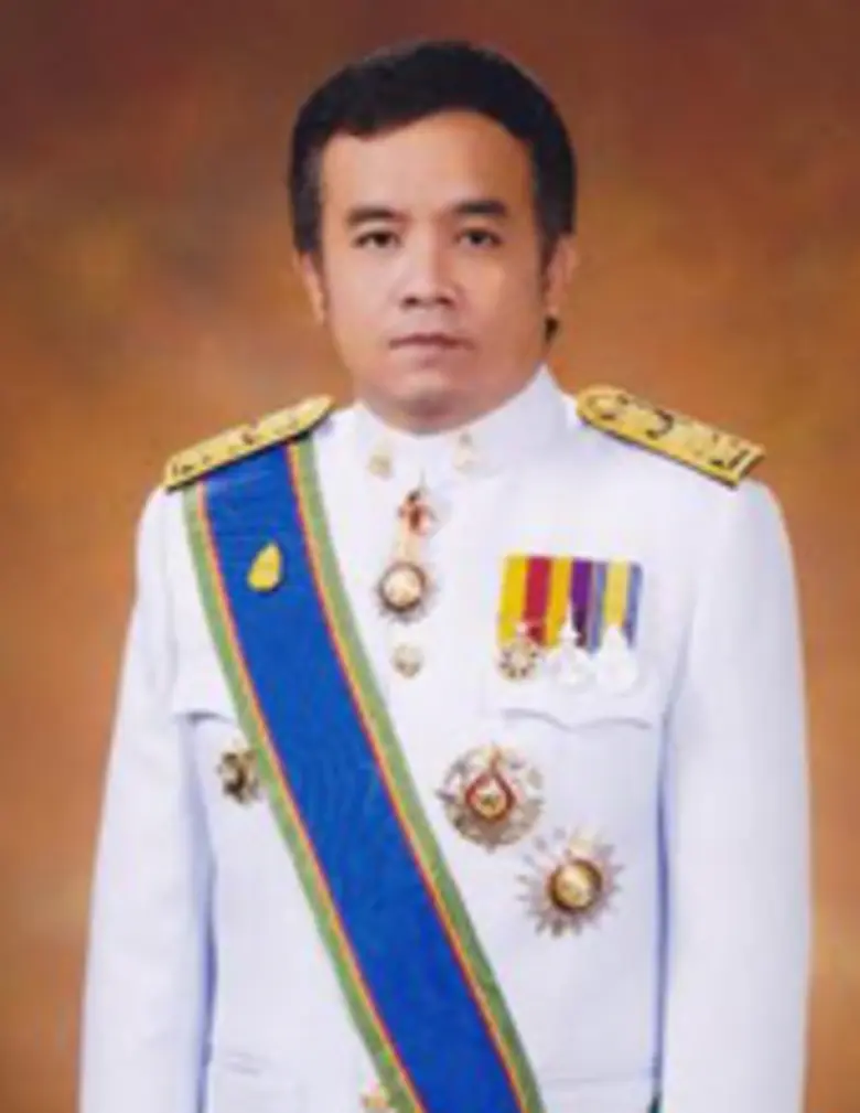 นายวีระ โรจน์พจนรัตน์ รัฐมนตรีว่าการกระทร...