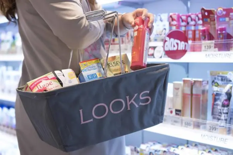 ส่อง “LOOKS” แฟล็กชิพบิวตี้สโตร์เปิดใหม่!! 7 โซนโดนใจกับบิวตี้ไอเท็มชิ้นเด็ด ของมันต้องมี