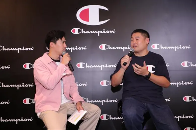 เหล่าคนดังสายสปอร์ตไลฟ์สไตล์ ร่วมฉลองเปิดร้าน Champion แห่งแรกของไทย ที่ชั้น 3 โซนเอเทรียม ศูนย์การค้าเซ็นทรัลเวิลด์