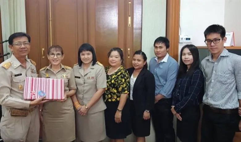 ที่ ห้องทำงานผู้ตรวจราชการ ส.ป.ก. กลุ่มตรวจและประสานราชการ ได้มอบของขวัญแด่ผู้ตรวจราชการ ส.ป.ก.(นายนิพนธ์ ชนมนัส) เนื่องในโอกาสวันเกษียณอายุราชการ ปีงบประมาณ 2561