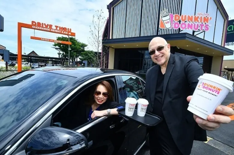 เปิดแล้ว! Dunkin' Donuts Drive Thru สาขาแ...