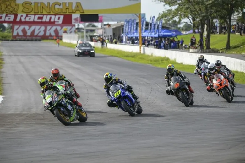 ขุนพลคาวาฯสุดแกร่ง!! หวดคันเร่ง ZX-10RR ผงาดยึดโพเดี้ยม R2M คว้าชัยชนะอันดับ 1 และ 3