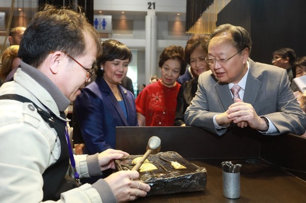 Bangkok Gems & Jewelry Fair ครั้งที่ 62 เปิดตัวยิ่งใหญ่ รวมผู้ประกอบการไทย-เทศโชว์ศักยภาพ พร้อมผลักดัน SMEs และผู้ประกอบการหน้าใหม่สู่ตลาดโลก