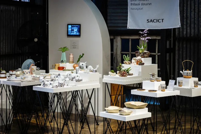 “SACICT Signature Collection 2018” นิยามใหม่เบญจรงค์ไทย ตั้งโชว์ก็สวยได้ ใช้จริงยิ่งเท่!