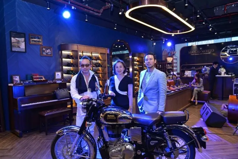 The Artisans’ Royal Club ชั้น 1 Gaysorn Village แหล่งรวมตัวของสุภาพบุรุษแห่งแรกของประเทศไทย