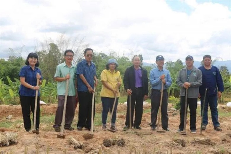 ผู้ตรวจราชการส.ป.ก.เปิดงาน “จอบสามัคคี ฟื้นวิถีกสิกรรม ลุ่มน้ำยม” จังหวัดพิษณุโลก