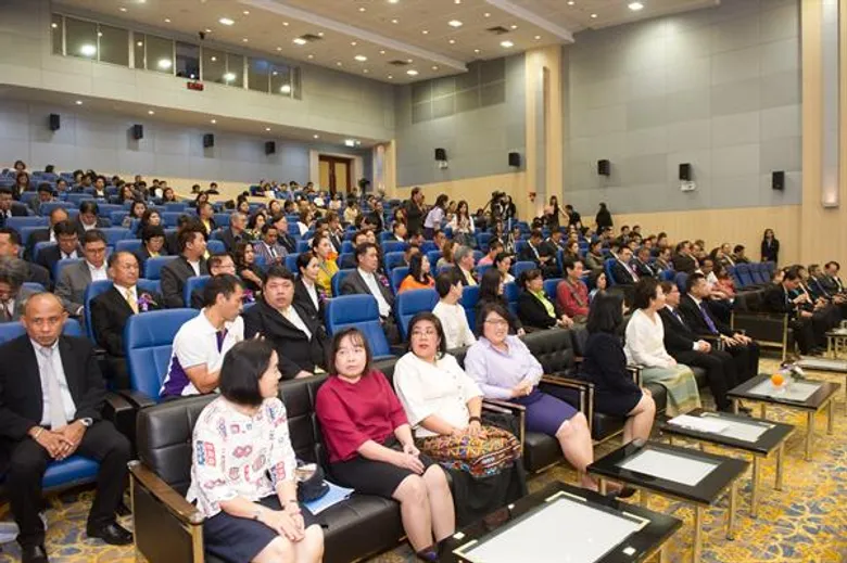 กรมพัฒน์ฯ จัดพิธีมอบรางวัลธรรมาภิบาลธุรกิจดีเด่นและ มาตรฐานธรรมาภิบาล เพื่อเชิดชูธุรกิจสีขาวที่ตั้งใจทำความดี และเป็นแบบอย่างให้ธุรกิจอื่นๆ ดำเนินรอยตาม