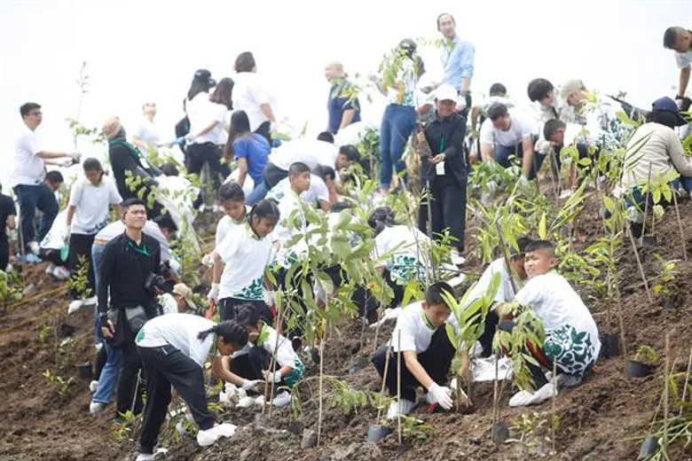 “THE FORESTIAS – เดอะ ฟอเรสเทียส์” โดย MQDC ลงพื้นที่ปลูกต้นกล้า 2,000 ต้น