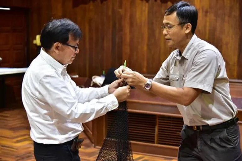 กรมประมง จัดกิจกรรมจิตอาสา #ประมงไทยร่วมใจเก็บขยะทะเลเย็บอวนประมงที่ไม่ใช้แล้วเป็นถุงเก็บขยะทะเล