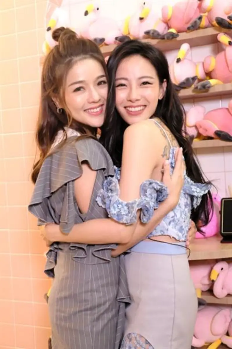 ทีวีไกด์: รายการ “เหย้าเยือนเพื่อนกัน” “แอร์” เม้าท์ “ทับทิม” ซุ่มคบหนุ่มนอกวงการ!!