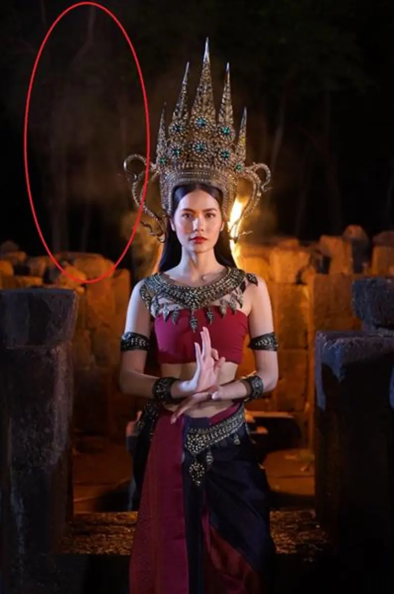 “น้ำตาล” ขนลุก!!! ภาพเงาปริศนา คล้ายคนใส่ชฎา ในฉากรำ ละคร “สาปกระสือ”